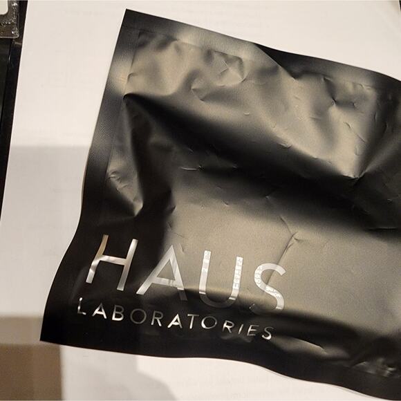 Haus Labs Eye Shadow Duo by Lady Gaga Metallic Shimmer Vegan Long Lasting Legend - Picture 2 of 3